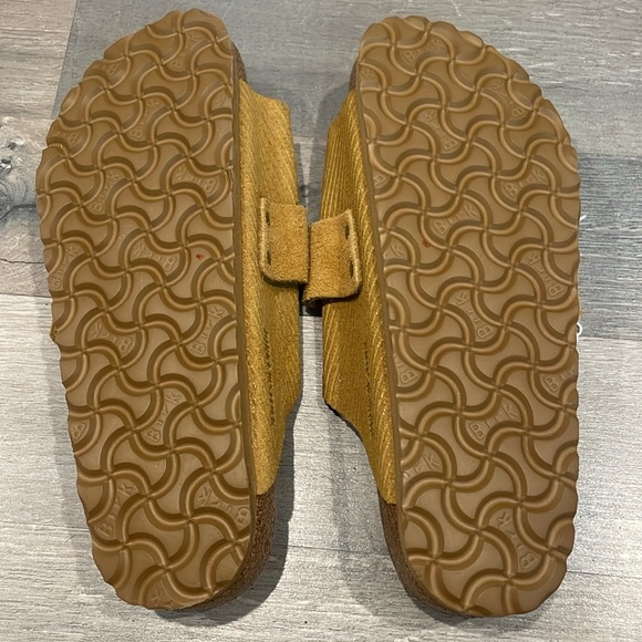 Birkenstock Kyoto Suede Embossed Sandals - Picture 8 of 8